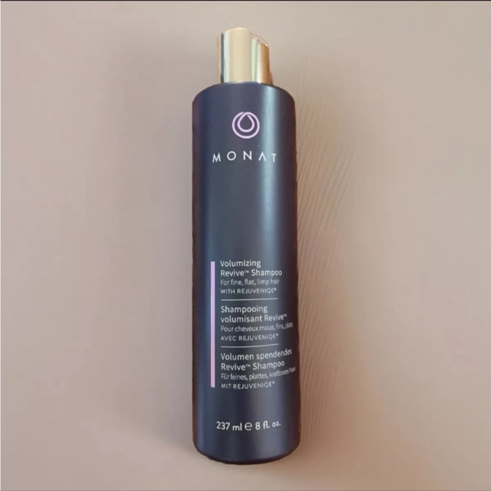 Monat Volumizing Revive Shampoo with Rejuveniqe